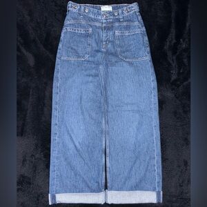 We The Free Palmer Cuffed Jeans
-Size 26